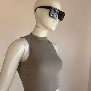 active basic turtleneck cropped top M gray like new